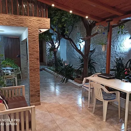 Apartment Town Traditional Lemon House *
