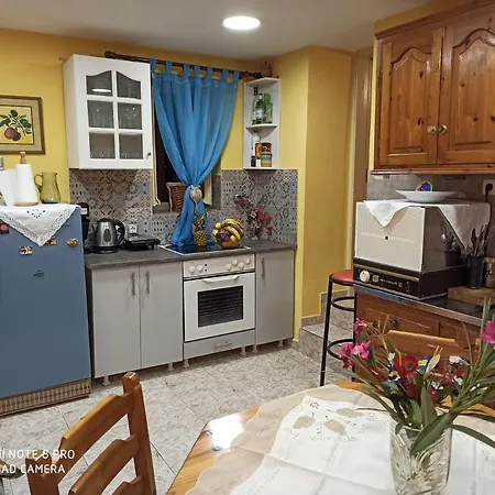 Town Traditional Lemon House Aegina