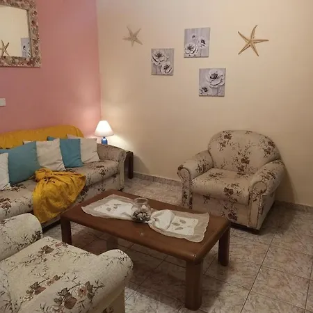 Apartment Town Traditional Lemon House